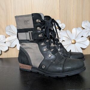 Sorel Black and Army Green 🪖 Lace-Up Boots